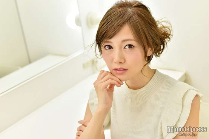 乃木坂・白石麻衣、スタッフ「ガン無視」で炎上　「態度悪すぎ」批判で動画削除に