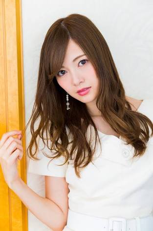 乃木坂・白石麻衣、スタッフ「ガン無視」で炎上　「態度悪すぎ」批判で動画削除に