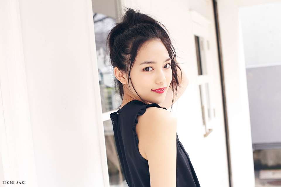 川口春奈、メンタル不安な自撮り写真があの人気女優に似ていると話題に