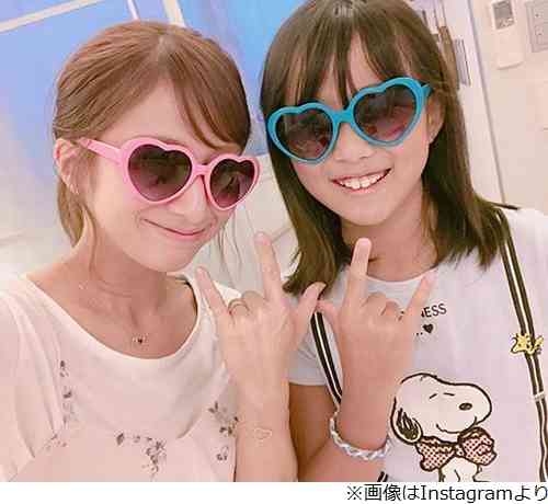 辻希美、長女から金メダル「10年間育ててくれてありがとう」2分の1成人式で