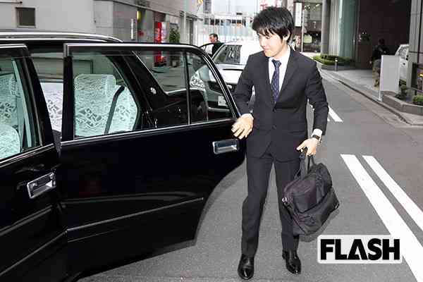眞子さま、小室圭さんとの結婚延期で「引きこもり・食欲不振」に