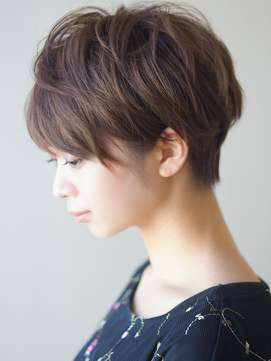 絶壁の人のヘアスタイル