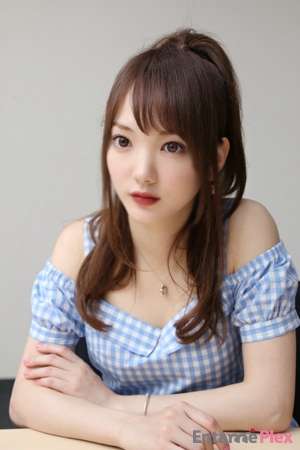 可愛い系より美人系の顔が好きな方