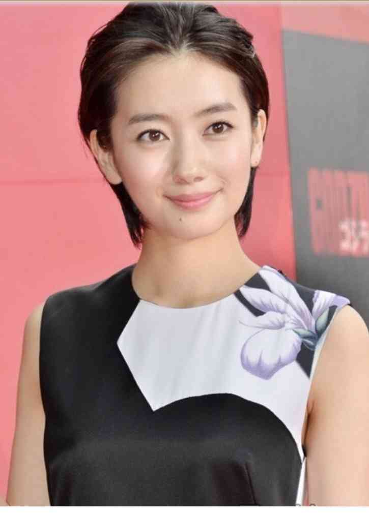 輪郭が綺麗な芸能人