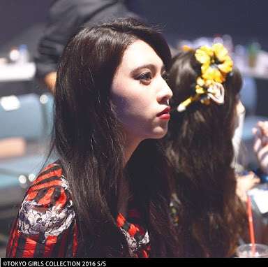 芸能人の横顔が見たい