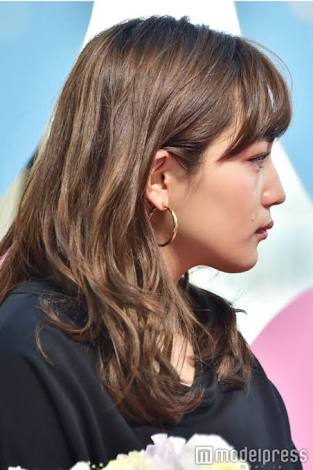 芸能人の横顔が見たい