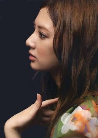 芸能人の横顔が見たい