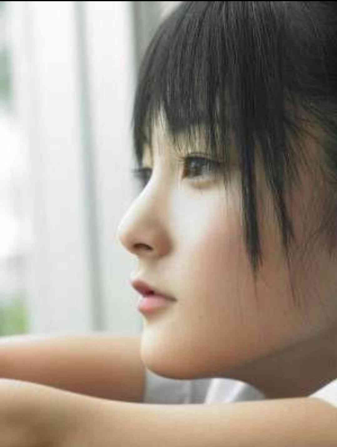 芸能人の横顔が見たい