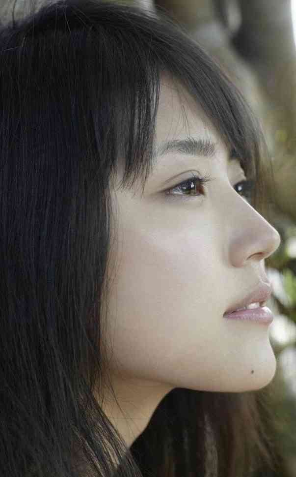 芸能人の横顔が見たい