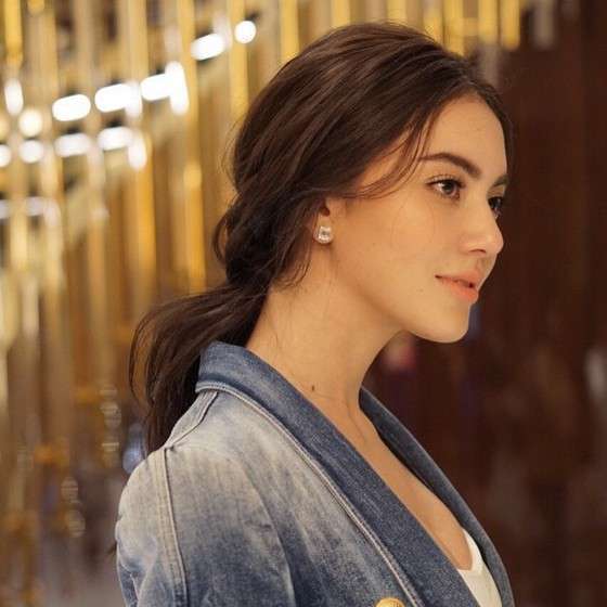 芸能人の横顔が見たい