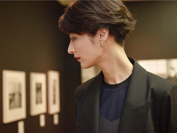 芸能人の横顔が見たい