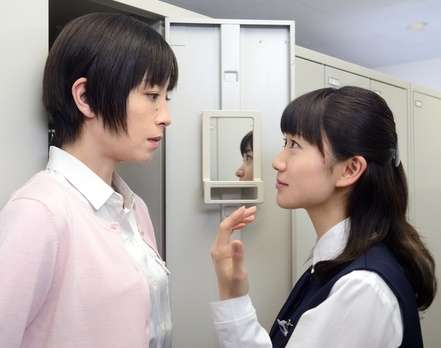 芸能人の横顔が見たい