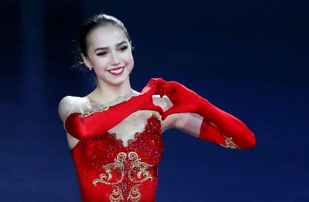 【フィギュア】宇野昌磨　公式練習切り上げ、右足首負傷の可能性　おんぶされバスに…