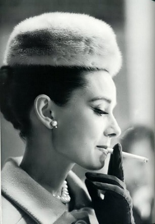 タバコを吸うと知って、驚いた芸能人