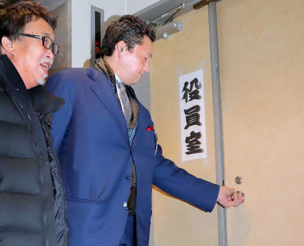 貴乃花親方の弟子・貴公俊が支度部屋で付け人に暴行