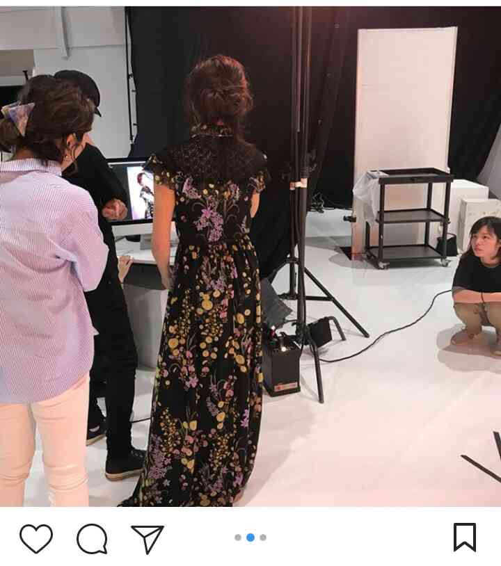 工藤静香、自撮りしたレギンス姿を披露するも「下半身が細すぎる」と騒然