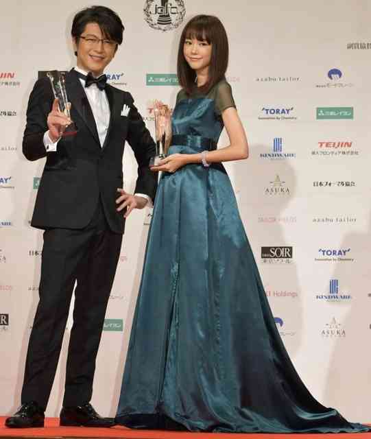 【好み?】女性芸能人ドレス【画像】