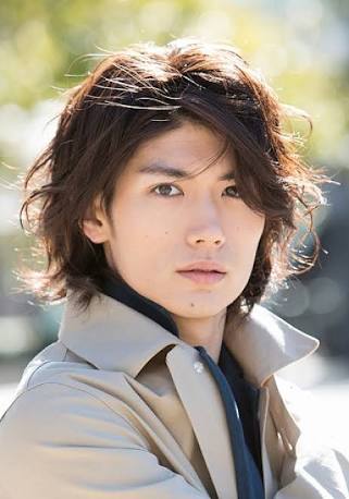女性にもいそうな顔の男性有名人