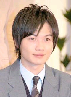 女性にもいそうな顔の男性有名人