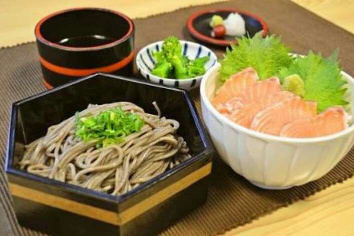 【量重視】麺類＋ご飯もののセット写真