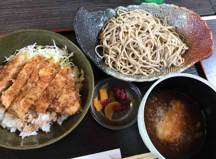 【量重視】麺類＋ご飯もののセット写真