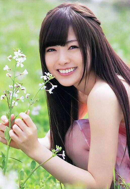 乃木坂46白石麻衣、寝顔が美しすぎる　秋元真夏が撮影＜乃木撮・先行カット＞