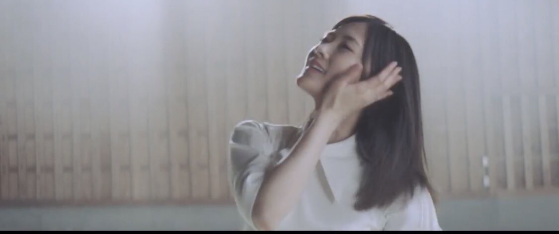 乃木坂46白石麻衣、寝顔が美しすぎる　秋元真夏が撮影＜乃木撮・先行カット＞