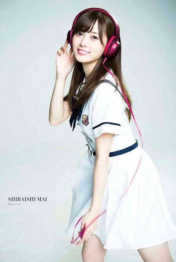 乃木坂46白石麻衣、寝顔が美しすぎる　秋元真夏が撮影＜乃木撮・先行カット＞