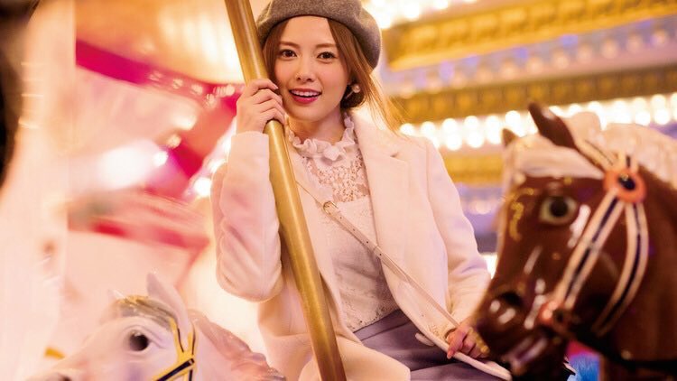 乃木坂46白石麻衣、寝顔が美しすぎる　秋元真夏が撮影＜乃木撮・先行カット＞