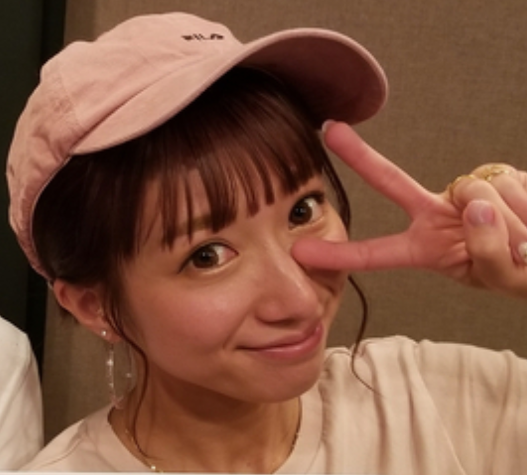 辻希美、吉澤ひとみとの写真に「自分だけ小顔に加工疑惑」でネット上が騒然