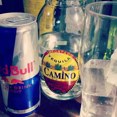 この時間から飲んでる人のトピ!
