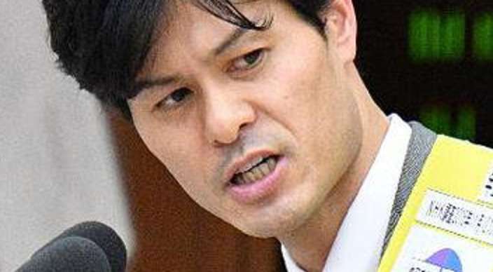 福田財務次官の辞任、閣議で承認　退職金の支払いは留保