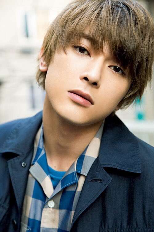 吉沢亮が好きな人〜!