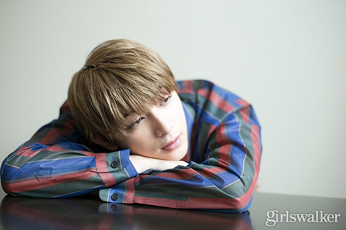 吉沢亮が好きな人〜!