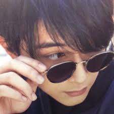 吉沢亮が好きな人〜!