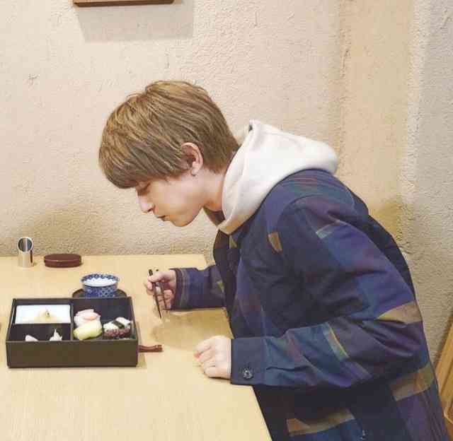 吉沢亮が好きな人〜!