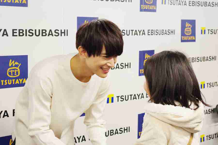 吉沢亮が好きな人〜!