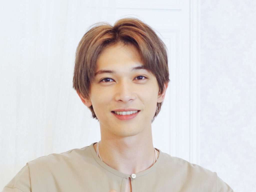 吉沢亮が好きな人〜!