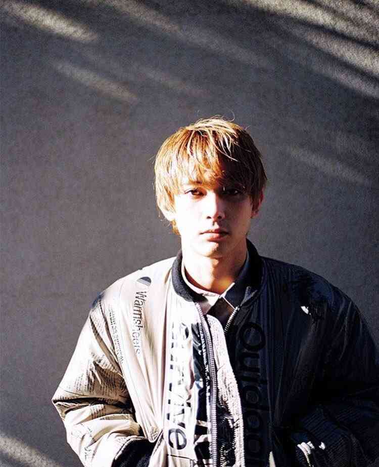 吉沢亮が好きな人〜!