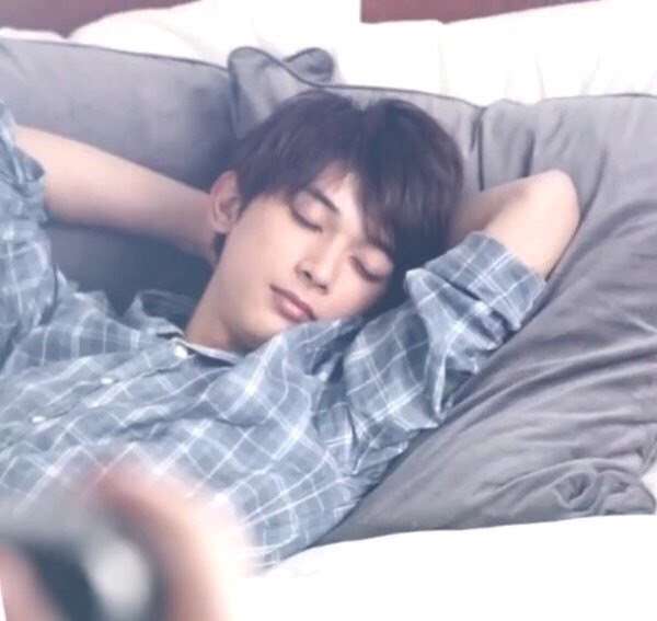 吉沢亮が好きな人〜!