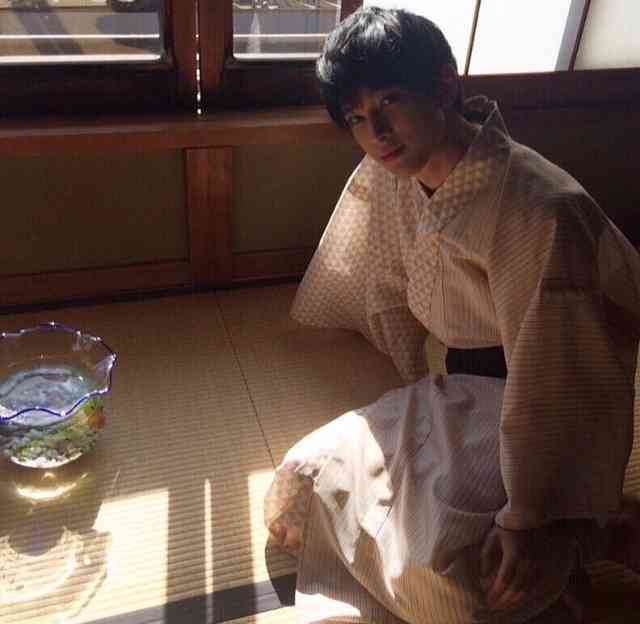 吉沢亮が好きな人〜!