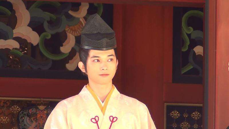 吉沢亮が好きな人〜!