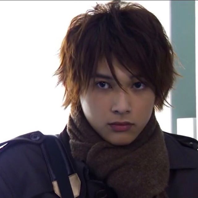 吉沢亮が好きな人〜!