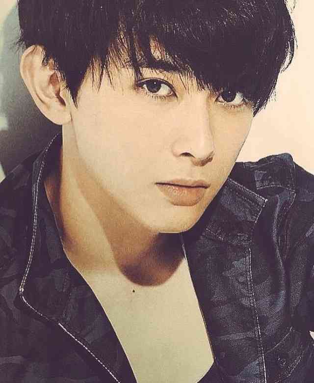 吉沢亮が好きな人〜!