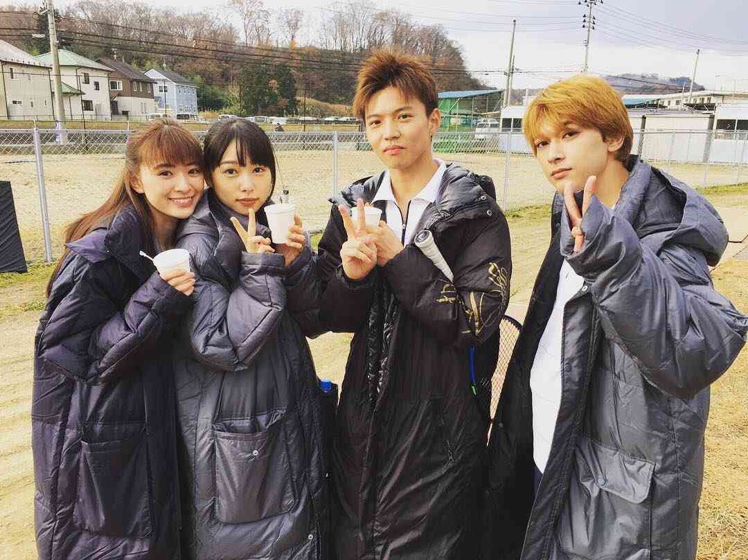 吉沢亮が好きな人〜!