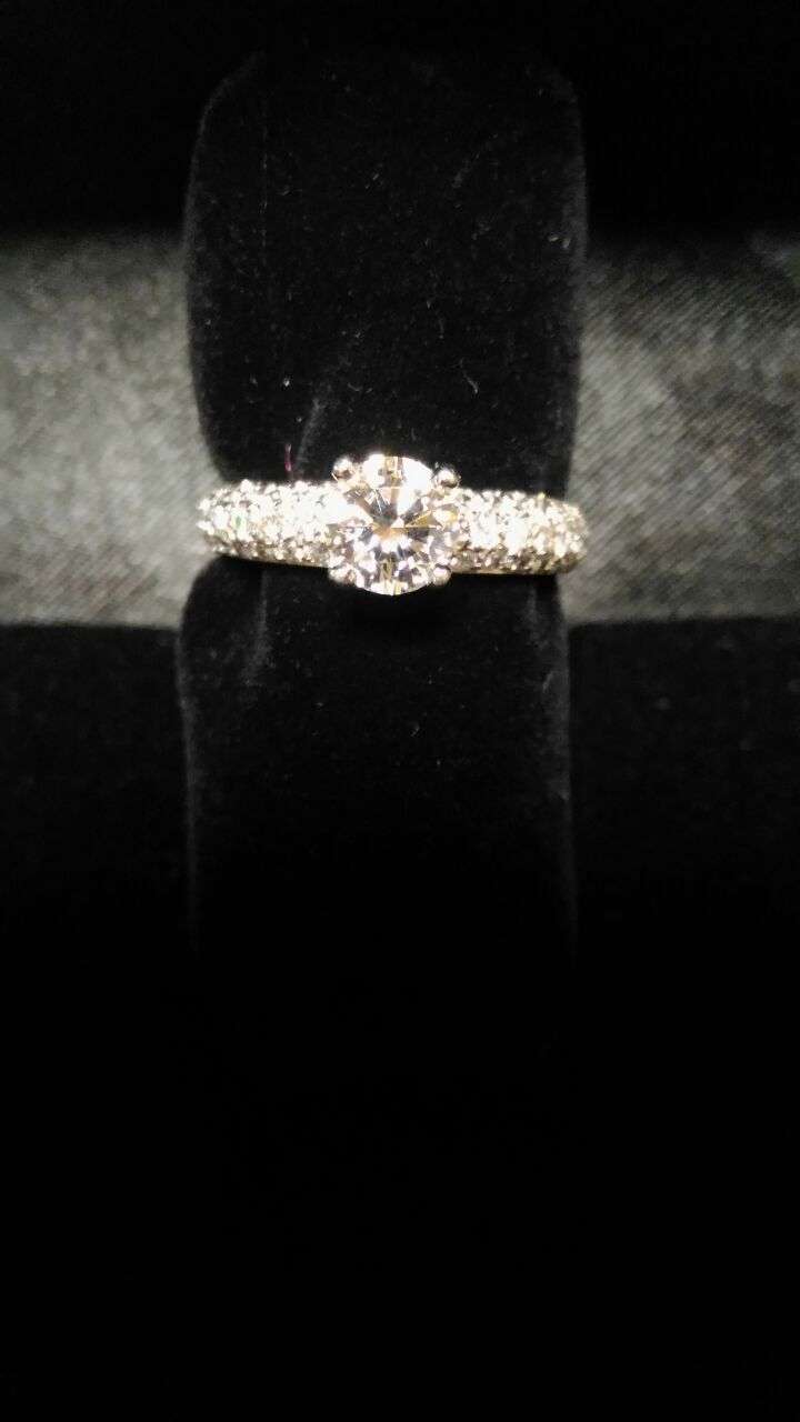 婚約指輪がみたい！