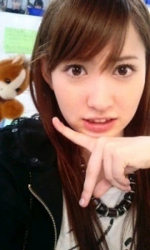 「世界一美しいです！」小嶋陽菜、30歳を迎えた大人セクシーショットに絶賛の声が殺到！