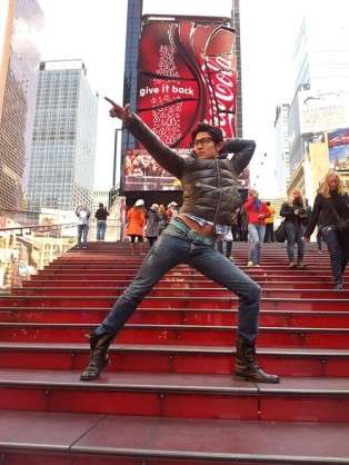 ポーズを決めてる画像を貼るトピ