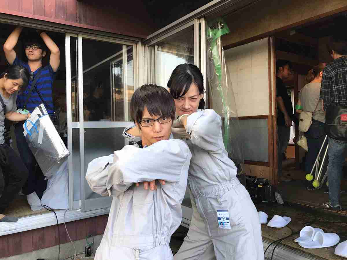 ポーズを決めてる画像を貼るトピ