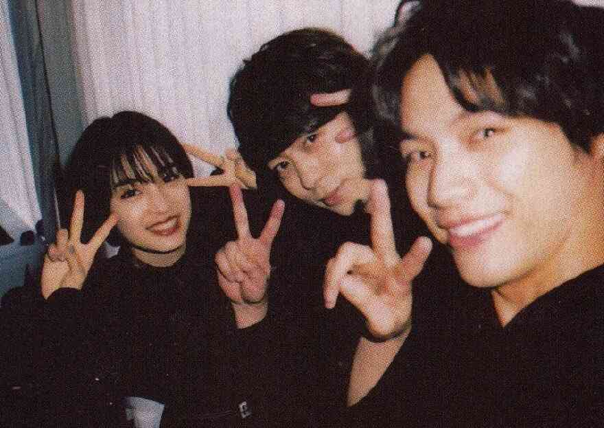 櫻井翔&広瀬すず、日大にサプライズ登場! 教授も「かっこよすぎ」